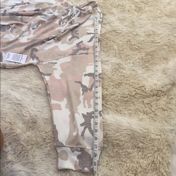 DEX Womens Camo Long Sleeve Top Plus 3XL NWT - Picture 11 of 12
